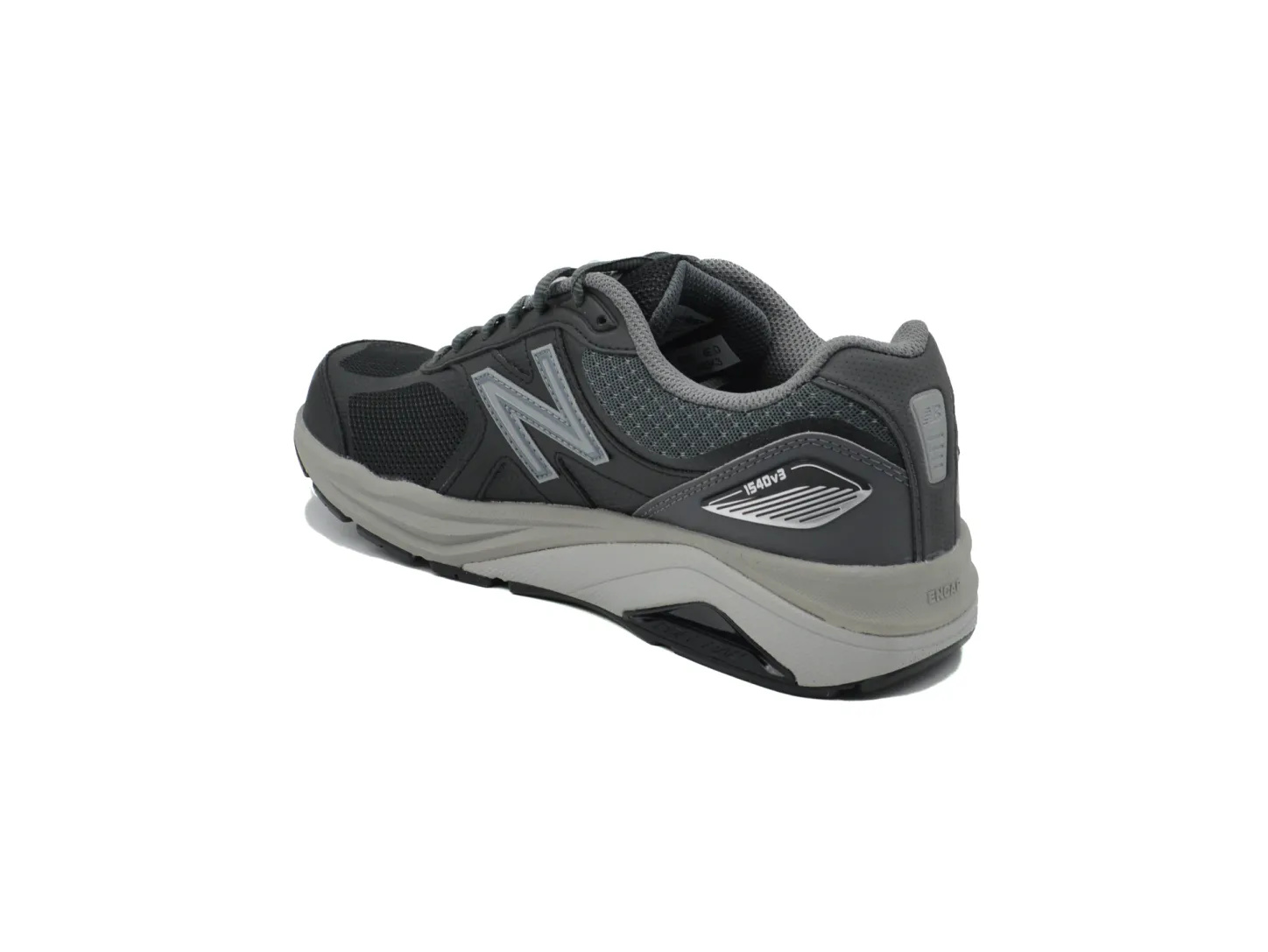 NEW BALANCE 1540V3