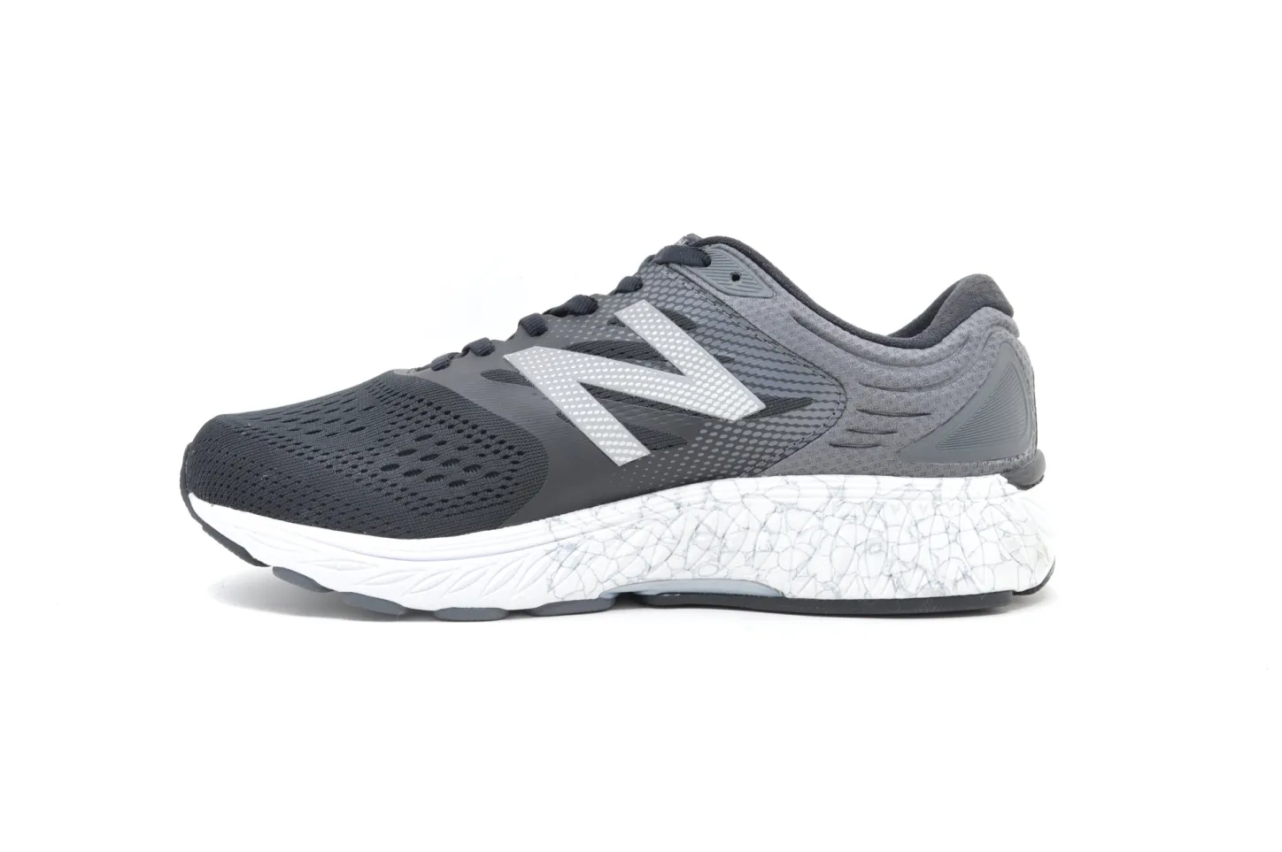 NEW BALANCE 940v4