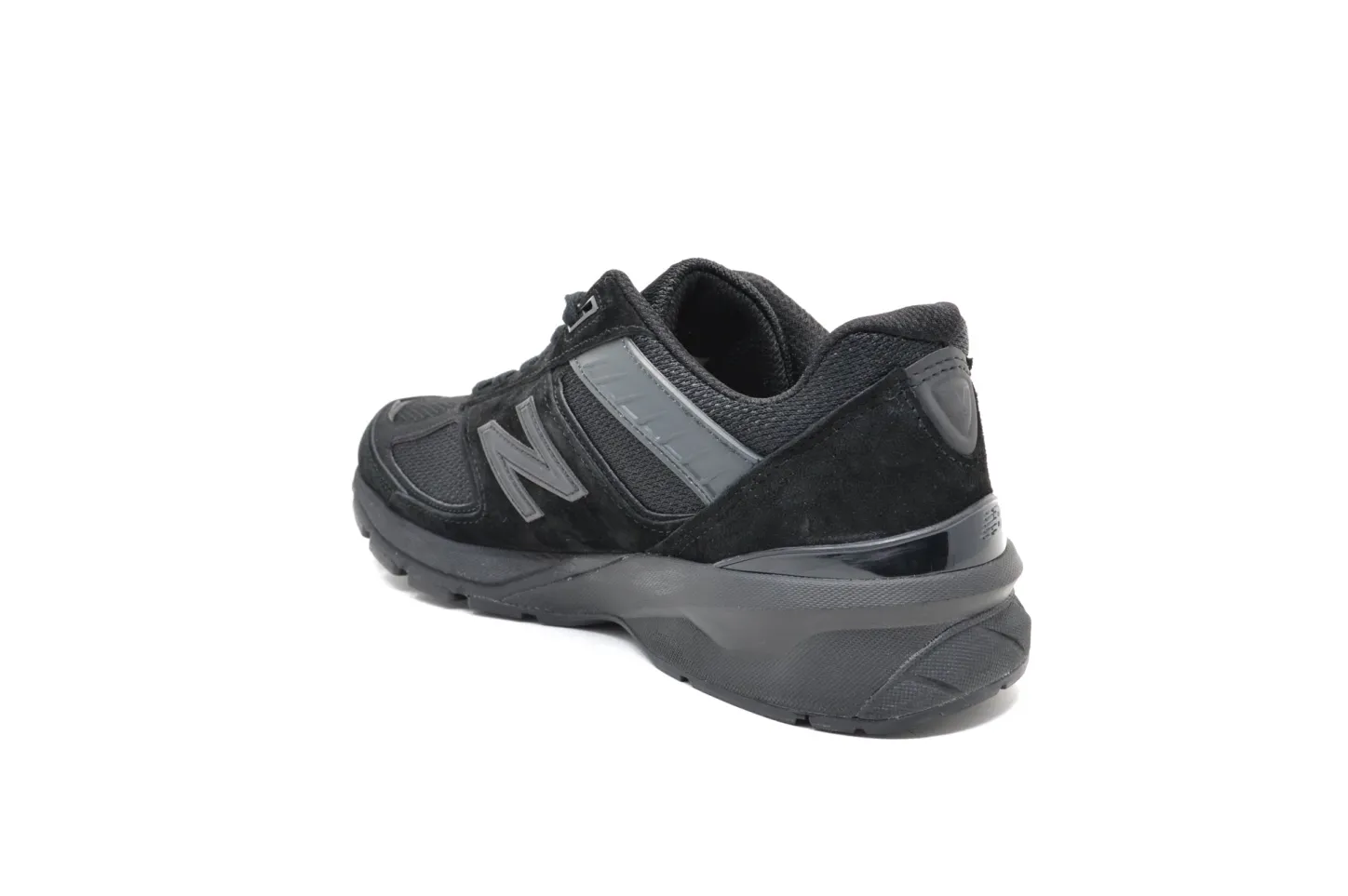 NEW BALANCE 990v5